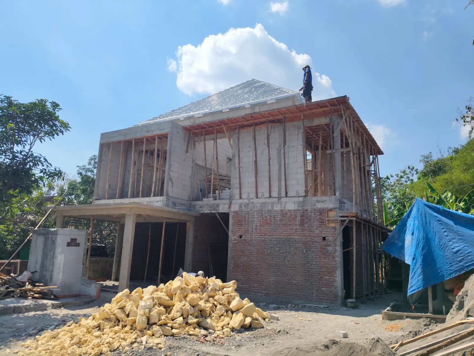Tampak samping, Proyek Karangmojo oleh D'Sign Property